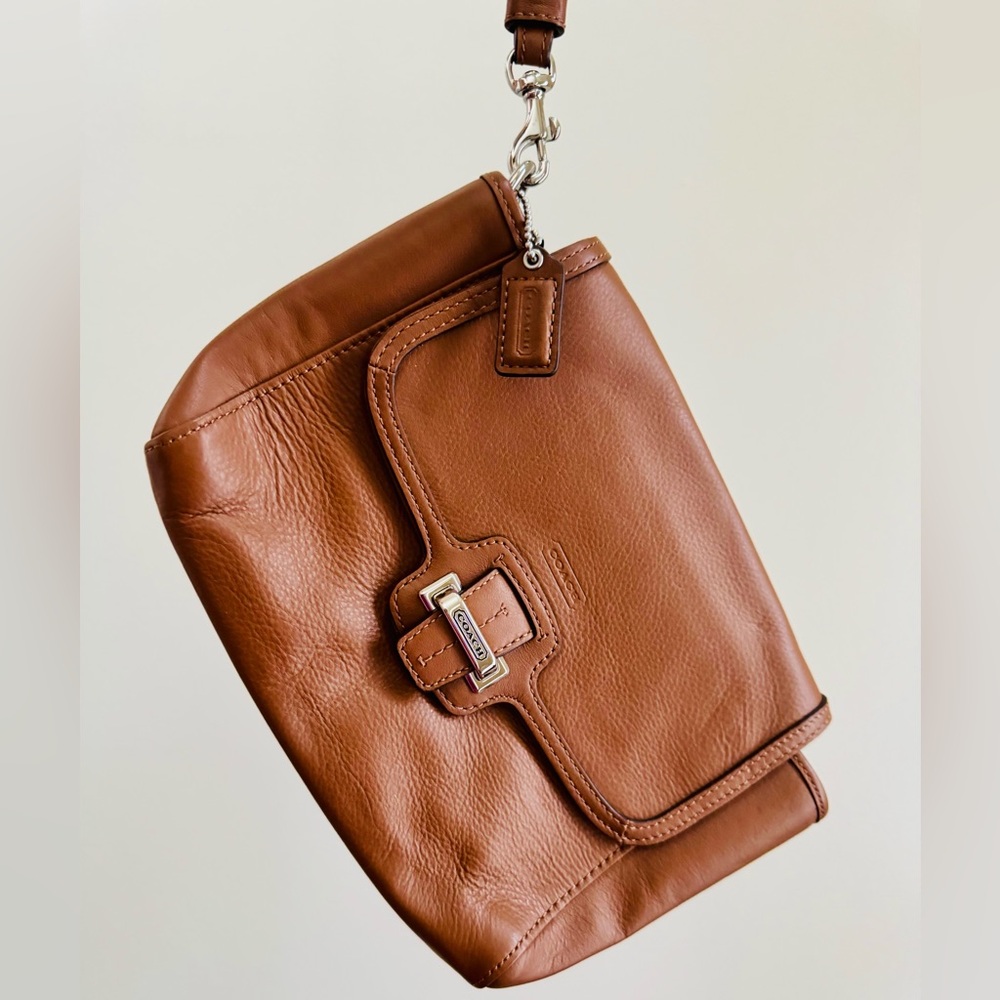Coach Taylor Saddle Brown Leather Flap Clutch Wristlet F50656 $198 MSRP
